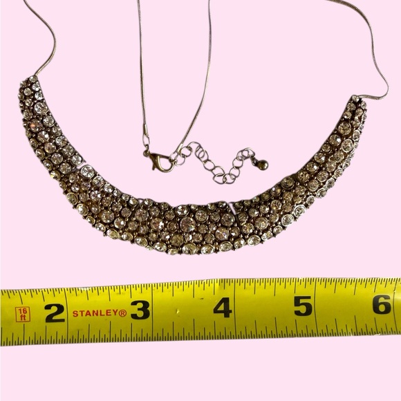 Vintage Elegant Gold tone Crystal Necklace - Picture 6 of 6